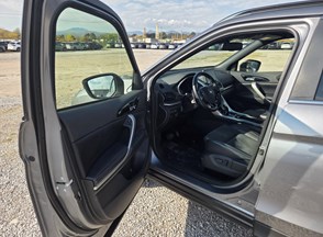 /Vozila/MITSUBISHI_56726/20251014_102625.jpg
